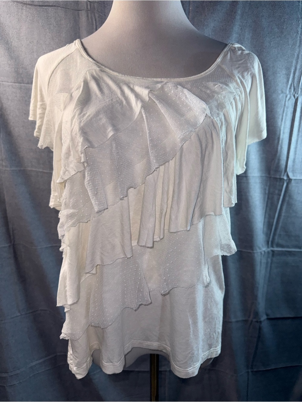 1728-Alyx White Ruffled Short Sleeve Top